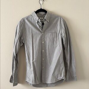 Men's Gray Button-Down Shirt